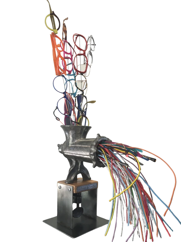 Hachoirs à lunettes Hachoirs à lunettes - Hachoir à viande sur socle inox et bois. Lunettes diverses