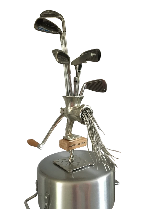 Hachoir à clubs de golf Hachoir à clubs de golf - Hachoir à viande et clubs de golf. Texte "J'arrête le golf"