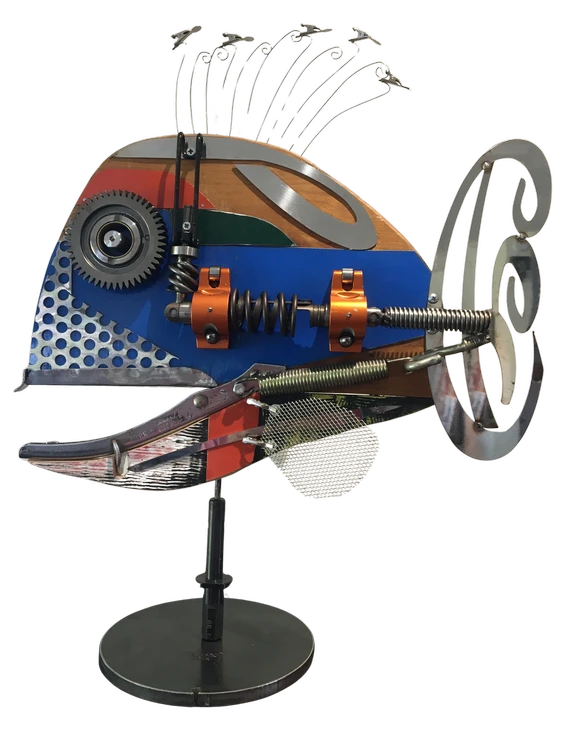 Poisson déco - Réalisé avec panneau bois, pièces auto et chutes découpes laser. h 50 cm l 50cm
