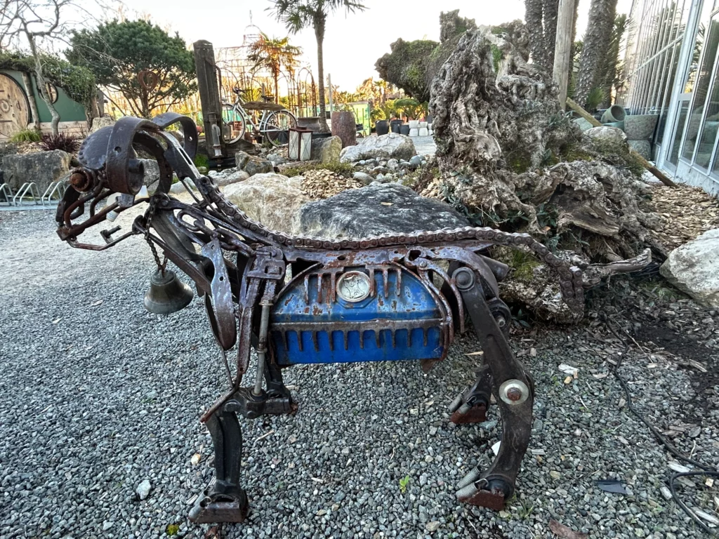 Moutons - Réalisés avec vieux outils, pieds de baignoire fonte, pièces auto, ressorts de sommiers, bidon tôle